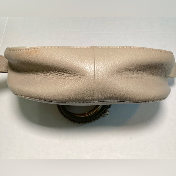 See By Chloe Monroe Small Leather Bracelet Tote in Motty Grey - Picture 6 of 16